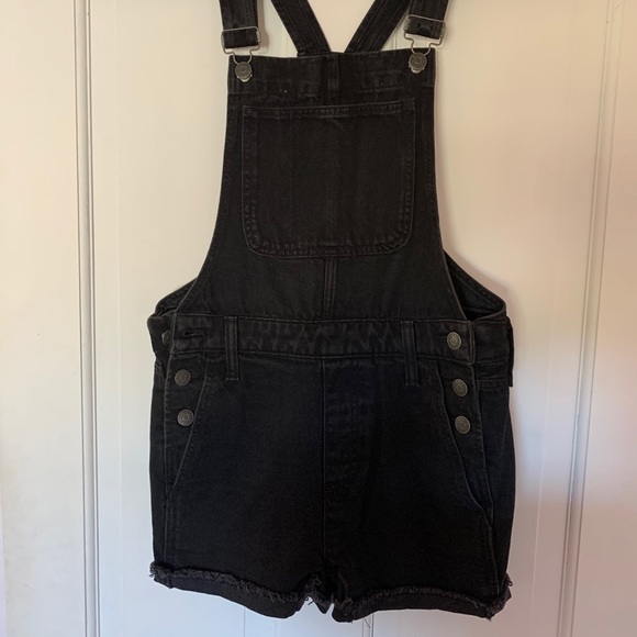 Madewell Pants - Madewell Black Denim Shorts Overalls